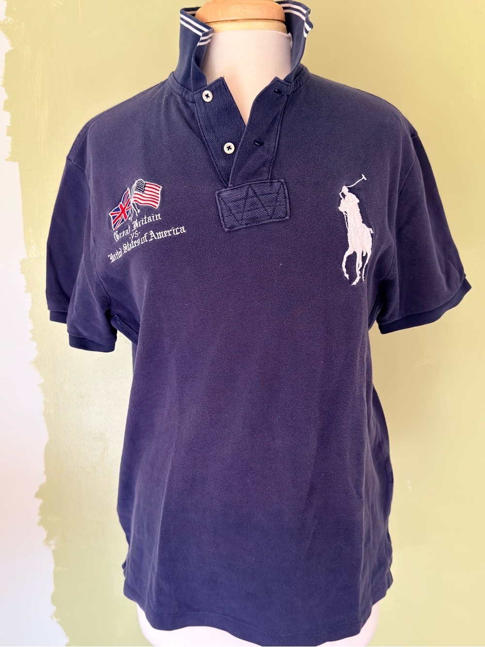Ralph Lauren Rare By rain vs US Men’s Navy Polo Shirt with Oversized Pony logo.